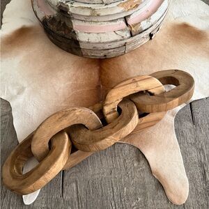 Heavy Gorgeous Wooden Chain Link Decor